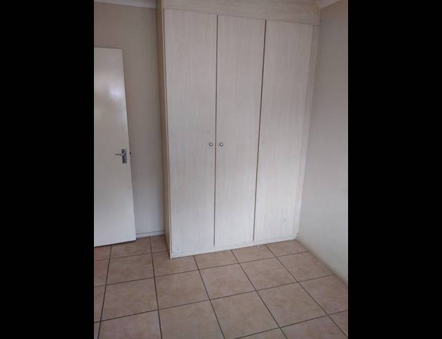 2 bed property to rent in KLIPPOORTJE